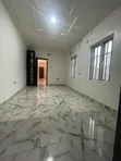 Gidan Kwana 1 na haya a Ajah - 5