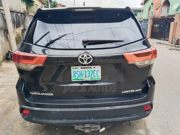 Toyota Highlander 2014 Black (Upgraded to 2017) - 1