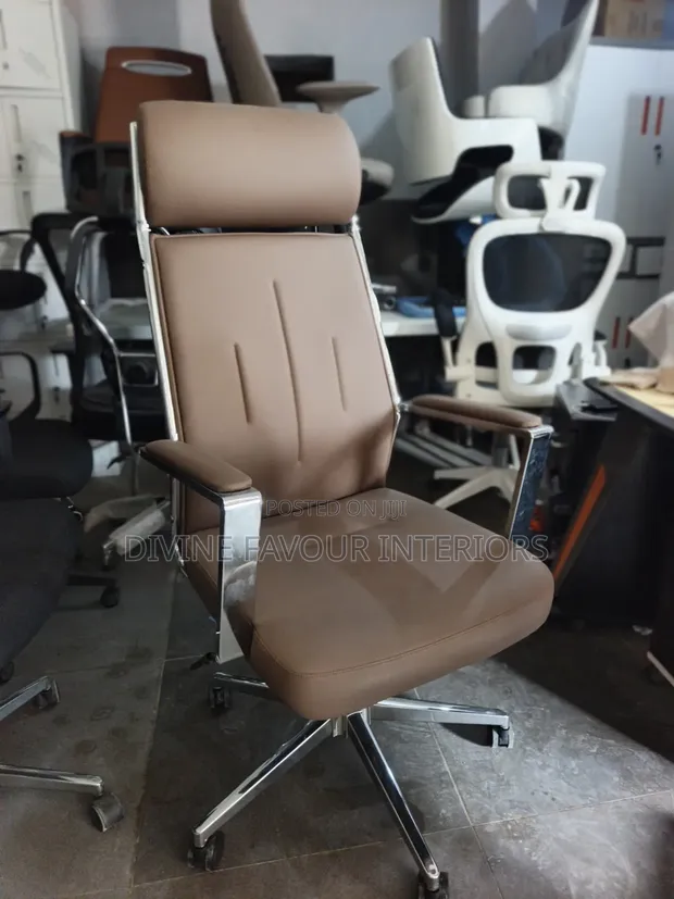 Luxury Highback Executive Office Chair - Brown Leather - 1