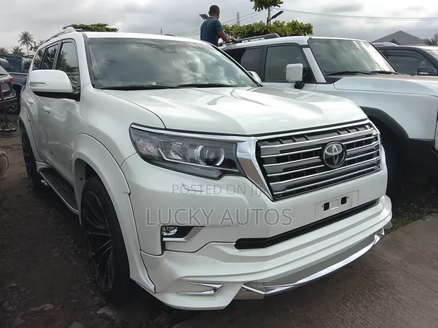 Toyota Land Cruiser Prado 2023 White - 1