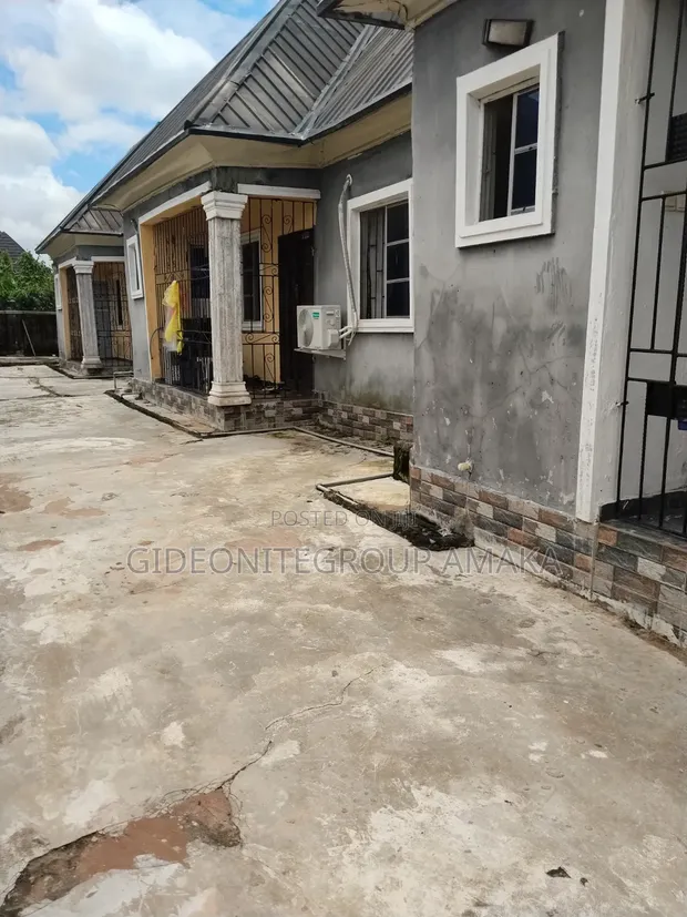 6-Bedroom House for Sale in Abraka, Ethiope East - 1