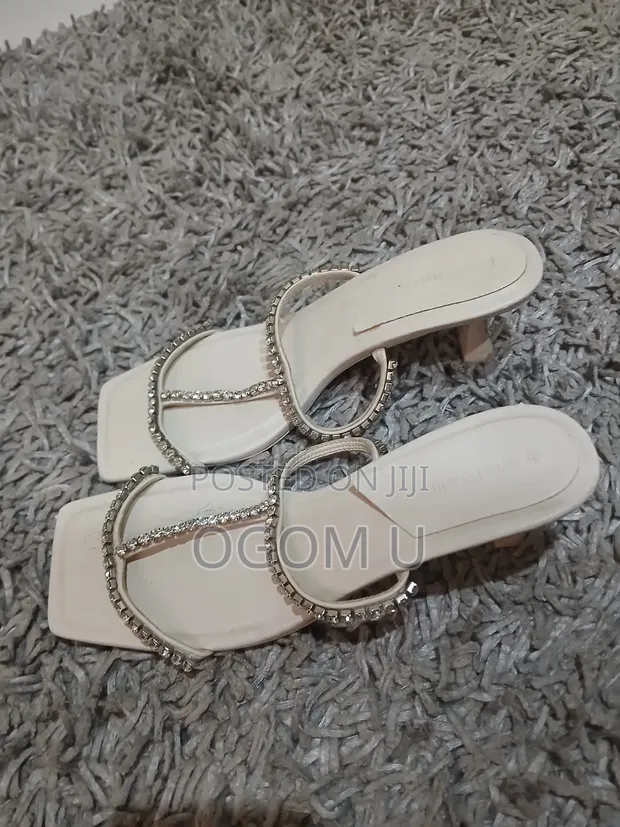 Stradivarius Women's Casual White Sandals - Size 39 - 1