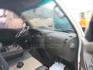 Kia Pregio 2000 Fari
