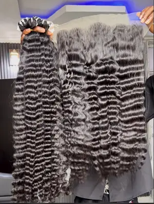 Gashin Nuella na Alatu: 24" Deep Wave Wig tare da Cikakken Frontal
