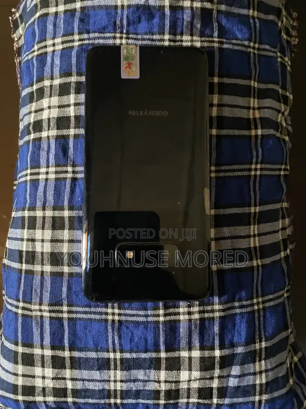 Samsung Galaxy S10e 128GB Blue - 1