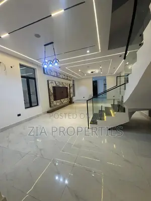 5-Bedroom Luxury Duplex tare da Cinema & BQ a Sangotedo