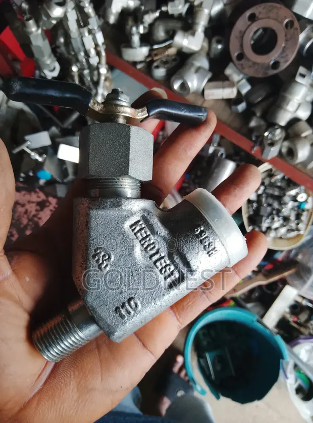 Kerotest 110 Gauge Shutoff Needle Valve - 1