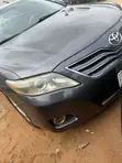 Toyota Camry LE Sedan 2011 - Launin Fari - 2