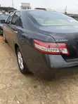 Toyota Camry LE Sedan 2011 - Launin Fari - 3