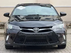 Toyota Camry SE Sedan 2017