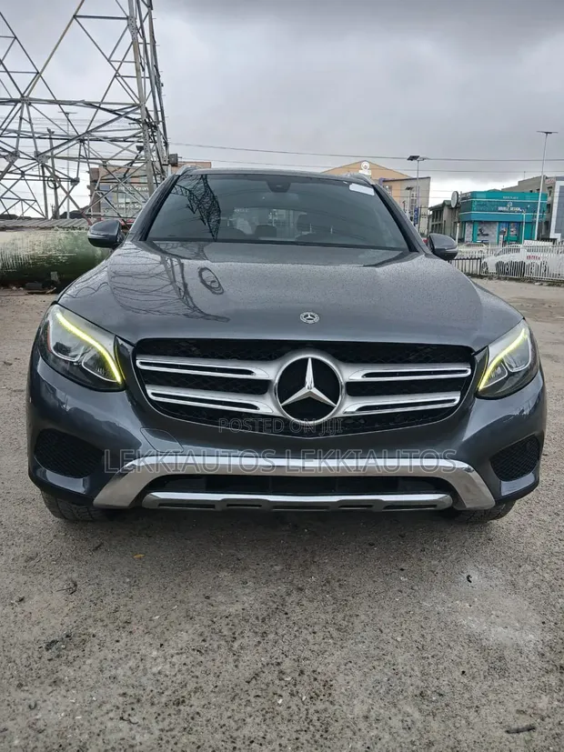 2018 Mercedes-Benz GLC300 Gray - 1