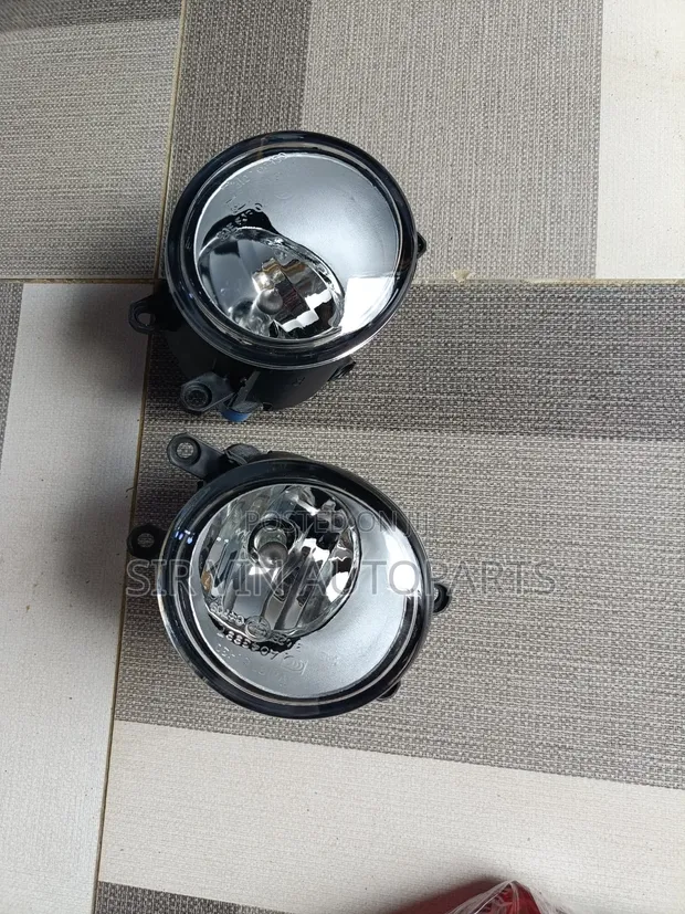 Toyota Venza Fog Lights (2009-2014) - 1