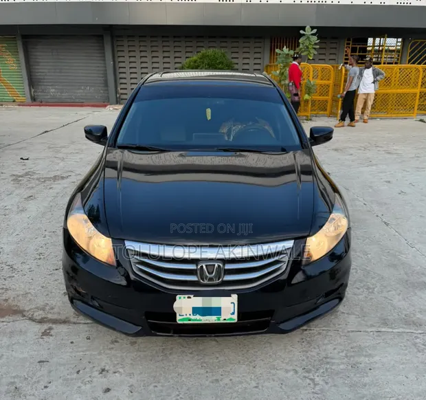 Honda Accord 2011 Black - 1