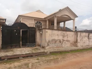 Gidan Bacci Mai Dakuna 5 da Kayayyaki a Ashipa Estate, Ibadan