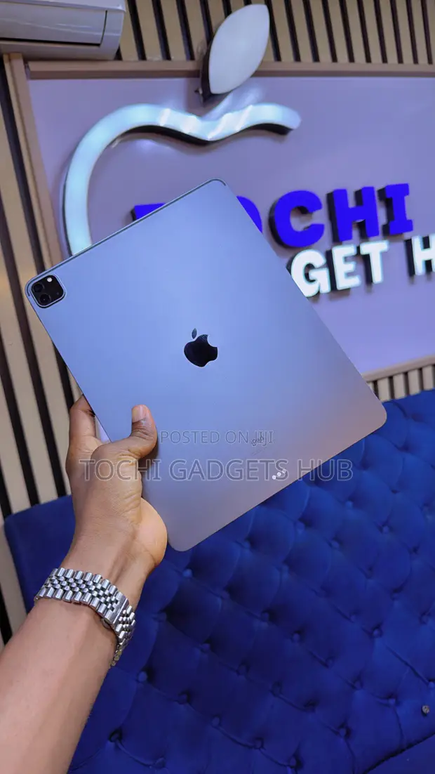 Apple iPad Pro 12.9" (2021) 512GB Gray - 1