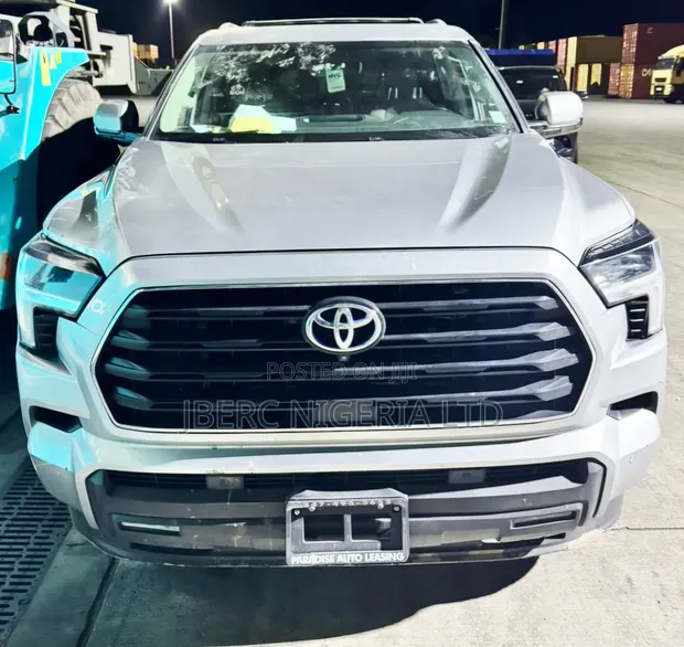2024 Toyota Sequoia Silver - 1