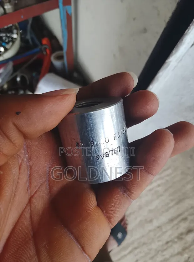 3/4" Class 9000 Forged Stainless Steel Socket Weld Fitting - 1