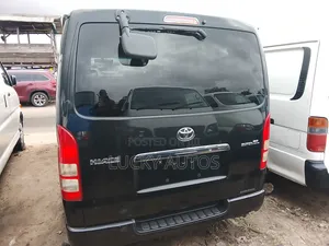 Toyota HiAce 2013 Baki