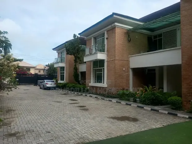 4 Bedroom Duplex for Rent in Lekki Phase 1 - 1