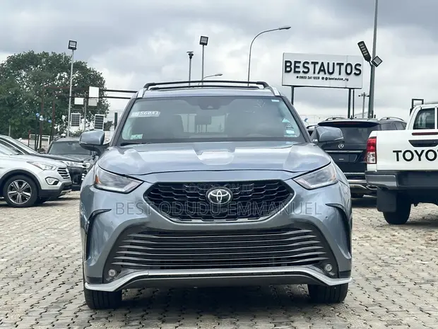 2022 Toyota Highlander Blue - 1
