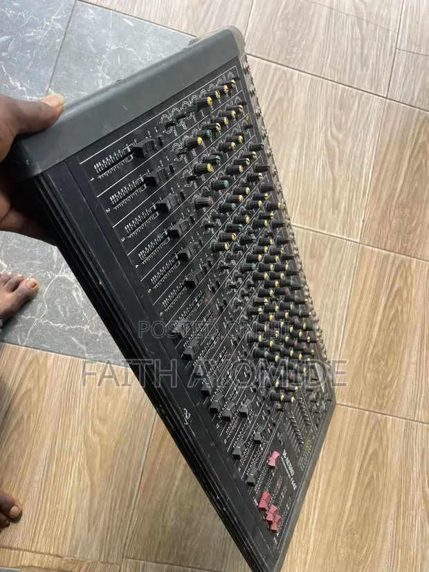 Musical Instrument Mixer MX1642 - 1