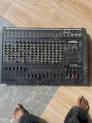 Musical Instrument Mixer MX1642