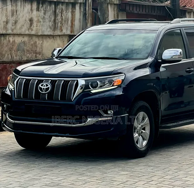 2020 Toyota Land Cruiser Prado Black - 1