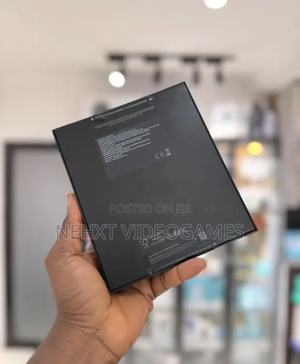 New Samsung Galaxy Z Fold6 256GB Silver - 1