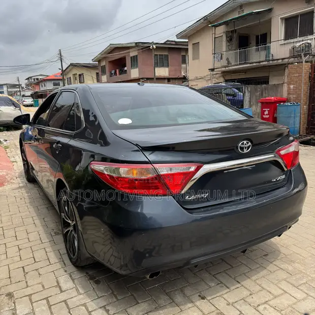 2015 Toyota Camry XSE Sedan - 1