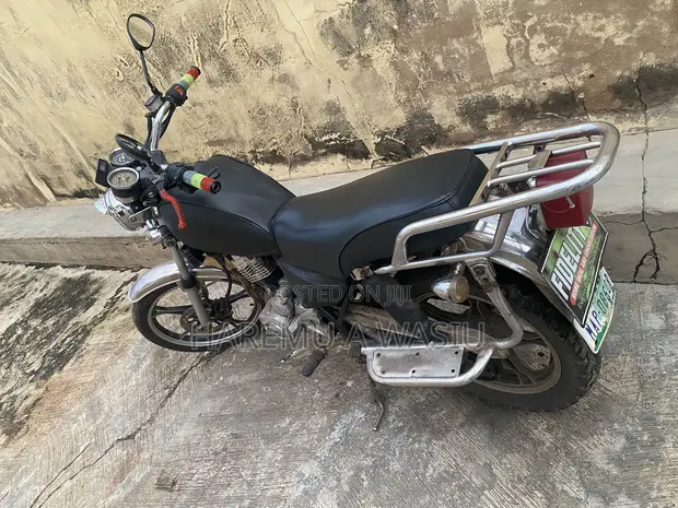 Honda 2015 Sport Bike - 1