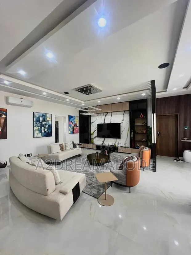 Furnished 3-Bedroom Waterfront Apartment with BQ in Banana Island, Ikoyi - 1