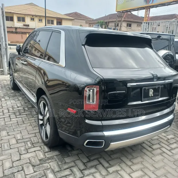 Rolls-Royce Cullinan Base 2020 Black - 1