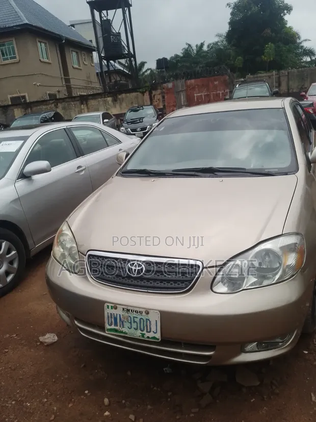 Toyota Corolla 2007 Brown - 1