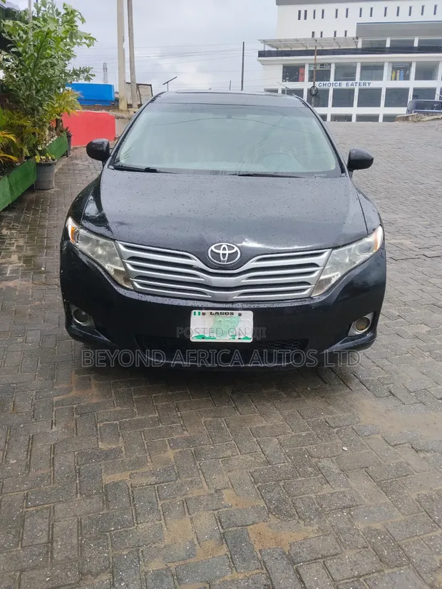 Toyota Venza 2011 Black - 1