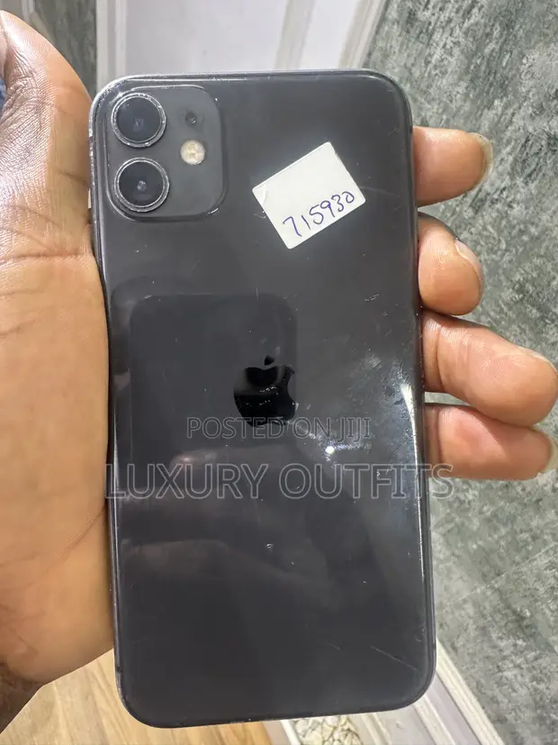 Apple iPhone 11 128GB Black - Used, Face ID Issue - 1