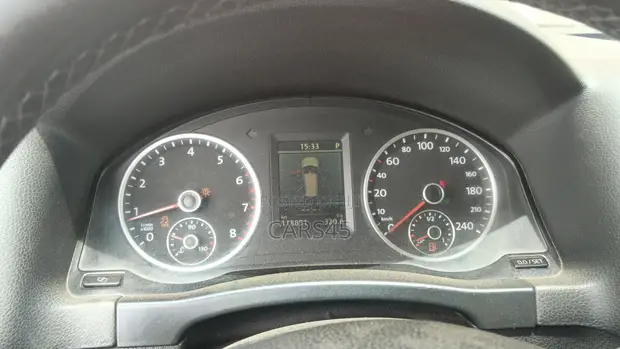 Volkswagen Tiguan 2012 Red - 1
