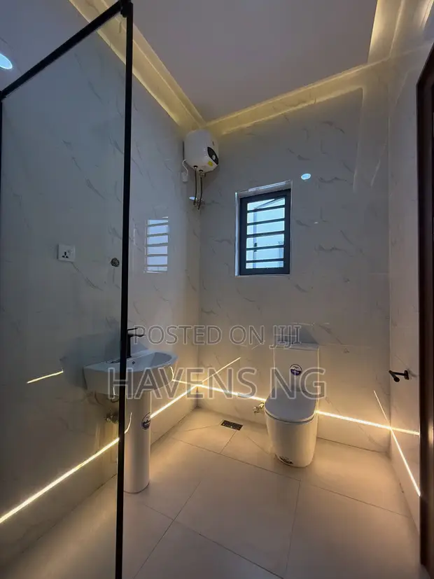 4 Bedroom Smart Duplex da BQ a Woji, Port Harcourt - 1