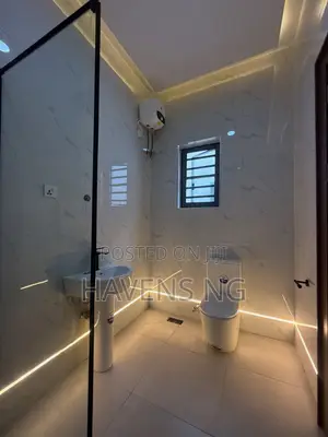 4 Bedroom Smart Duplex da BQ a Woji, Port Harcourt