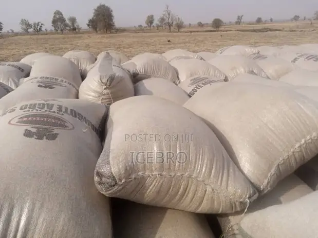 Custom Printed Animal Feed Bags - Branded PP Sacks - 1