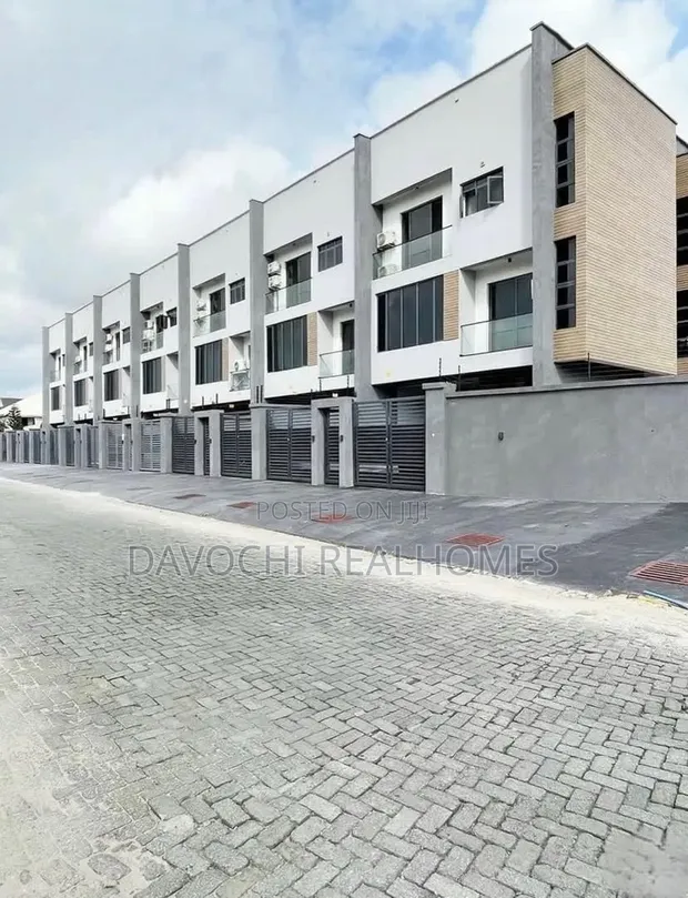 Gidan Terrace mai dakuna 5 don haya a Banana Island, Ikoyi - 1