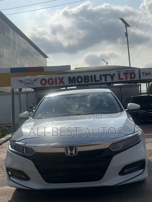 Honda Accord 2019 White - 1
