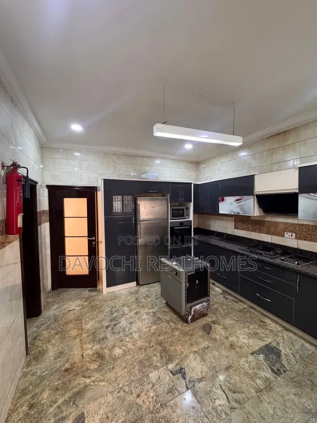 2 Bedroom Apartment for Rent in Lekki Expressway - 1