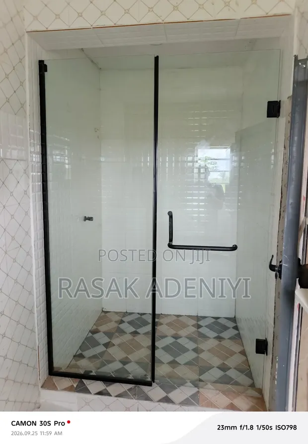 Master Square Shower Cubicle - Brand New - 1