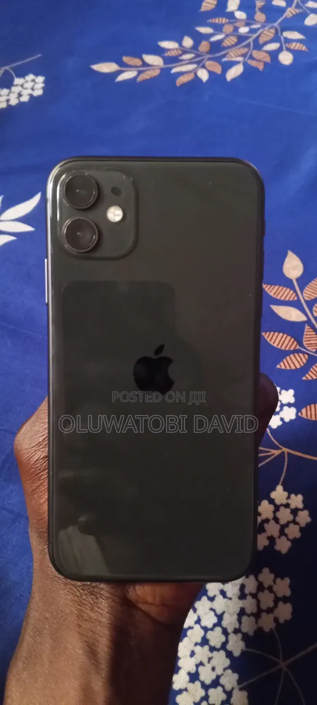Apple iPhone 11 256GB Black - 1