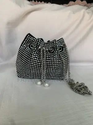 First Grade Okirika Handbag - Gaskiyar Fata