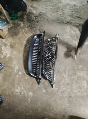 Sabon Sport Front Grille na Toyota Corolla 2005