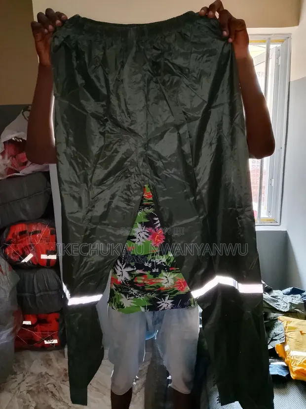Heavy Duty Reflective Green Raincoat Jacket and Trousers - 1