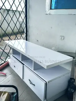Tushen TV Mai Kyau Don Siyarwa