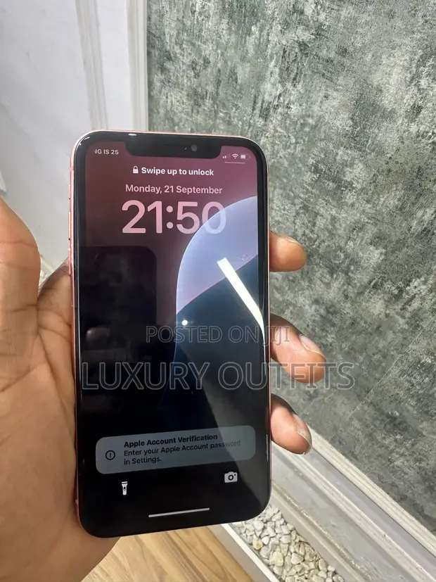 Apple iPhone XR 128GB Pink - 1