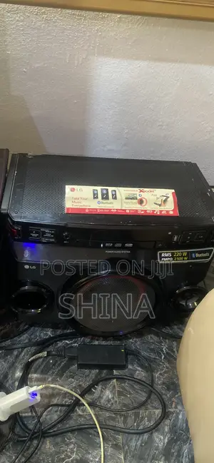 LG XBOOM 220W Bluetooth Home Theater/Speaker - Very Clean